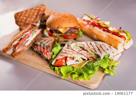 Fast food burger hot dog sandwiches chicken wrap 19061177