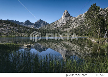 Landscape in the Sierra Nevada Mountains 19061566