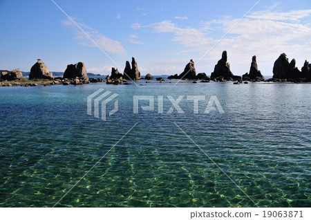 Hashima Rock 19063871