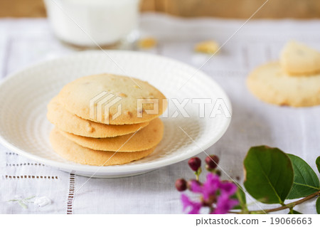Almond Cookies 19066663