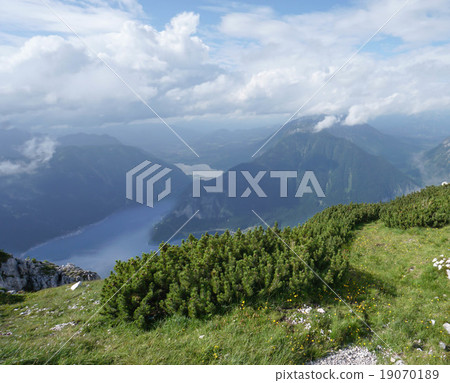 Landscape Mountain with lake view in Hallstatt Landscape Mountain with lake view in Hallstatt 19070189