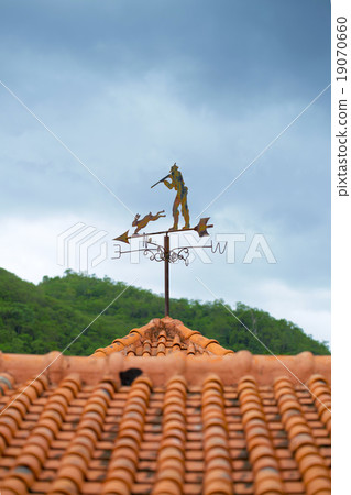 Old wind cock 19070660