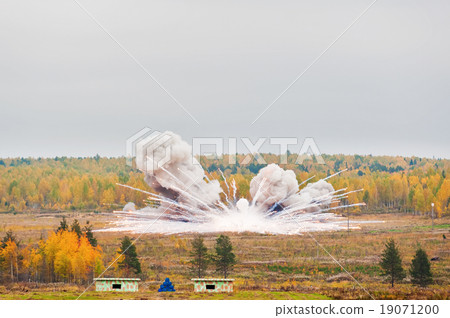 Explosion of a thermite bomb of Buratino launcher Explosion of a thermite bomb of Buratino launcher 19071200
