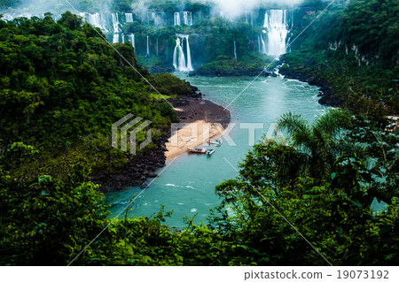 Iguassu Falls, the largest series of waterfalls Iguassu Falls, the largest series of waterfalls 19073192