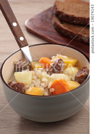Dublin coddle 19074143