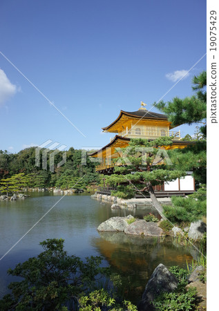 Kinkakuji Gardens 19075429