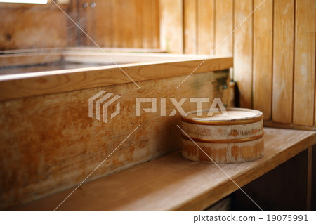 Japanese bath 19075991