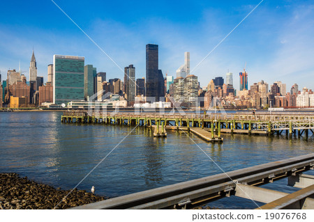 Midtown Manhattan skyline, New York City. USA. 19076768