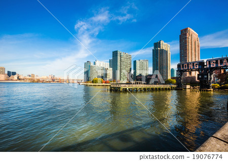 Long Island City -  New York. 19076774