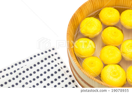 Yuzu and bath tub ~ Yuzu bath Yuzu and bath tub ~ Yuzu bath 19078935