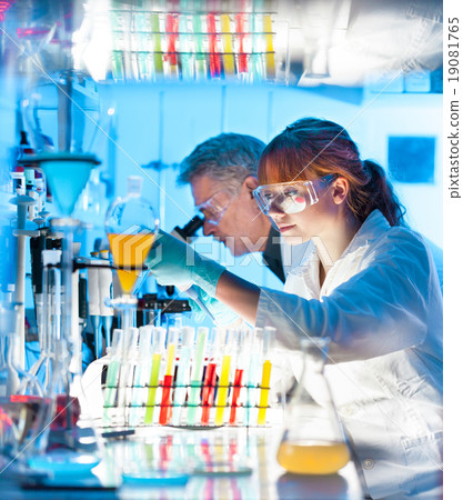 Health care professionals in lab. Health care professionals in lab. 19081765