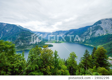 Scenic landscape view of Hallstatt, Austria Scenic landscape view of Hallstatt, Austria 19082296