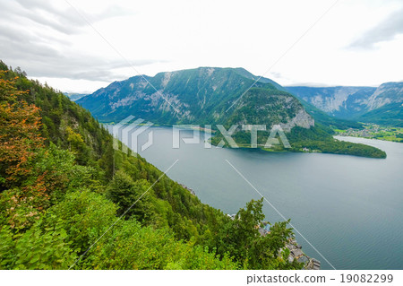 Scenic landscape view of Hallstatt, Austria Scenic landscape view of Hallstatt, Austria 19082299