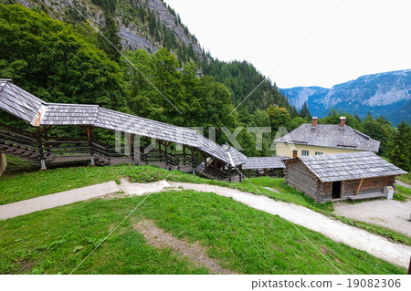 Scenic landscape view of Hallstatt, Austria Scenic landscape view of Hallstatt, Austria 19082306