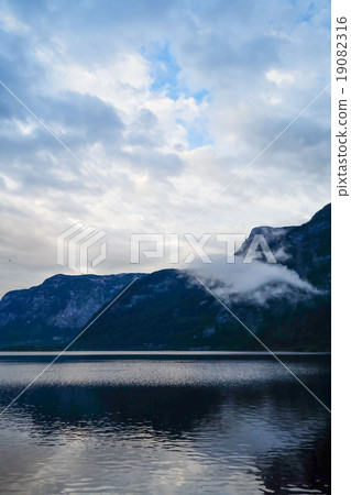 Scenic landscape view of Hallstatt, Austria Scenic landscape view of Hallstatt, Austria 19082316