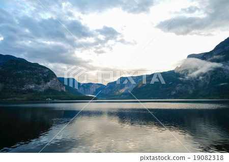 Scenic landscape view of Hallstatt, Austria Scenic landscape view of Hallstatt, Austria 19082318