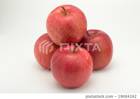 4 apples (apples) 19084162