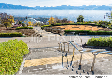 [Yamanashi Prefecture] Fuefuki River Fruit Park and Kofu Basin of Asagiri 19084430