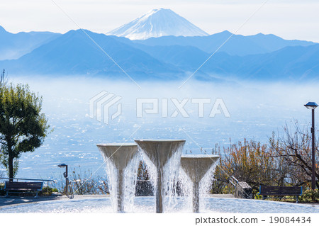 [Yamanashi Prefecture] Fuefuki River Fruit Park and Kofu Basin of Asagiri 19084434