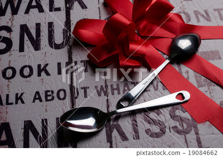 Couple spoon, Valentine love background Couple spoon, Valentine love background 19084662
