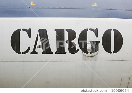 Cargo label on aircraft Cargo label on aircraft 19086054