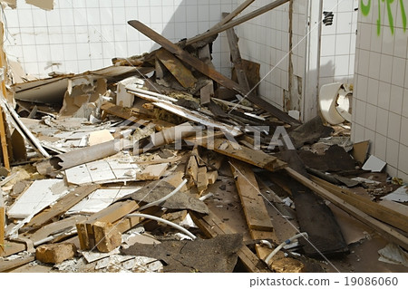 Debris pile Debris pile 19086060