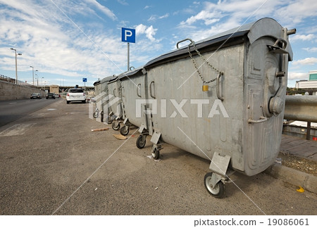 Garbage Containers Full, Overflowing 19086061