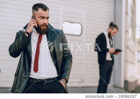 business man outside 19086287