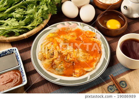 Oyster omelet 19086989