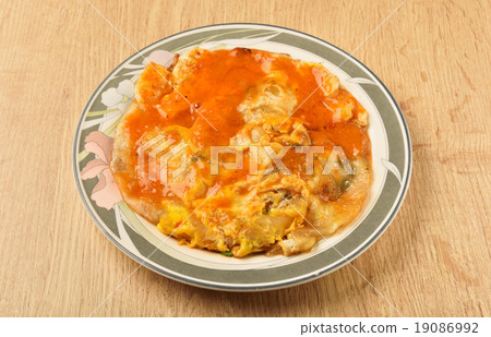 Oyster omelet 19086992