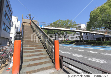 Osu Kannone Footbridge 19087073