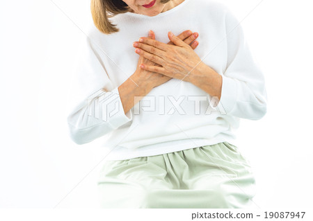 心慌氣短心肌梗塞更年期障礙身體狀況相關女奶奶奶奶高級老一代 19087947