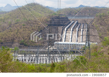 Electricity pylons and power plant Electricity pylons and power plant 19088657