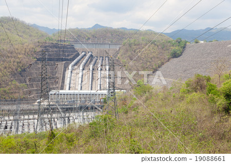 Electricity pylons and power plant Electricity pylons and power plant 19088661