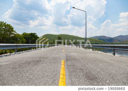 middle of the Road middle of the Road 19088668