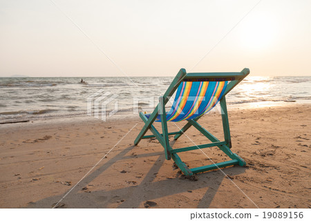Crib on the beach Crib on the beach 19089156