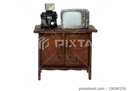 Miniature television, camera and chest (mass production of 100 yen shop) 19090156