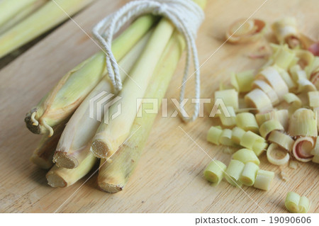 fresh sliced lemon grass 19090606