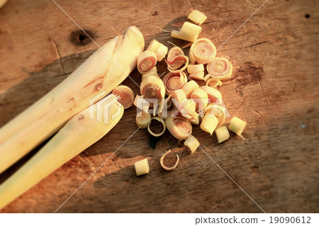 fresh sliced lemon grass 19090612