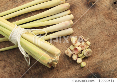 fresh sliced lemon grass 19090613