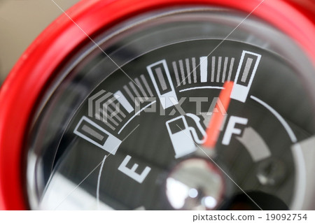 Fuel gauge with warning indicating quantity fuel tank. Fuel gauge with warning indicating quantity fuel tank. 19092754