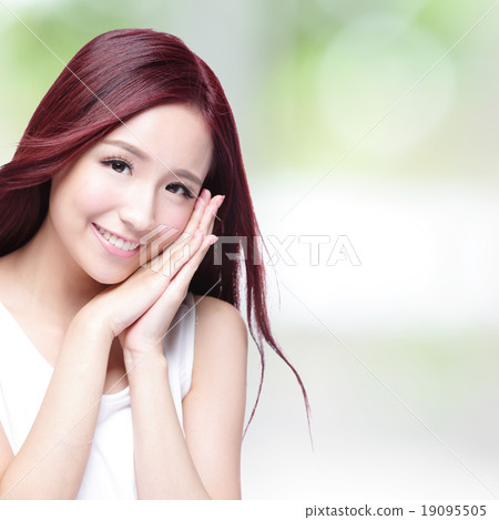 Beauty woman with charming smile Beauty woman with charming smile 19095505