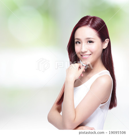 Beauty woman with charming smile 19095506