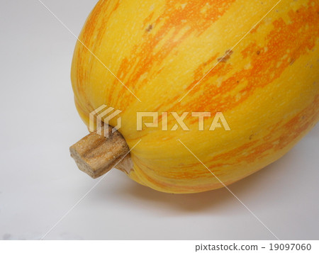 Kinsuli Kinsuli 19097060