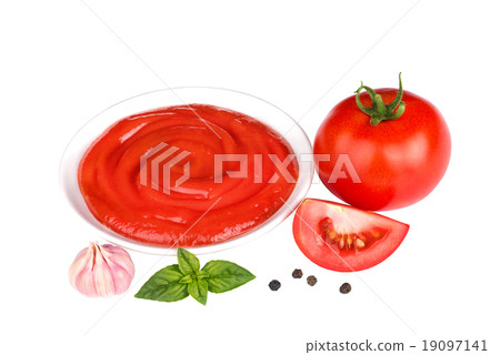 tomato sauce and basil isolated white background 19097141