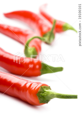 five red chili peppers 19100101