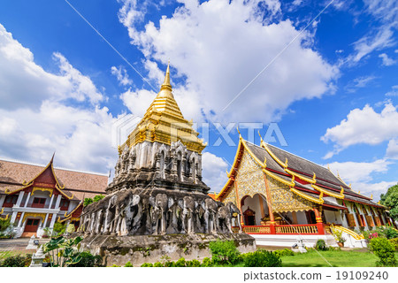 Wat Chiang Man Temple, Chiang Mai, Thailand 19109240