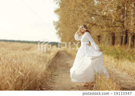 girl in white dress fall outside girl in white dress fall outside 19113347