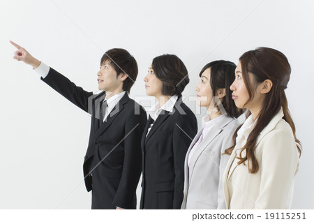 Business image towards the goal 19115251