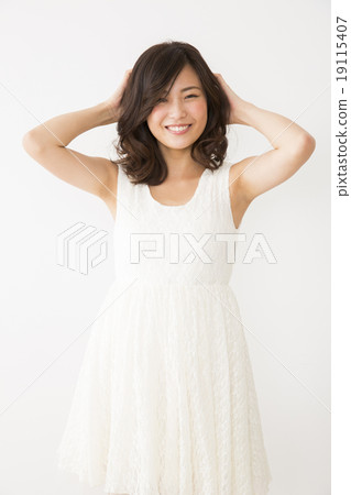 Portrait young lady Portrait young lady 19115407